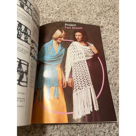 Columbia Minerva The Art of Crochet Paperback Book by Pauline Chatterton - Picture 4 of 5